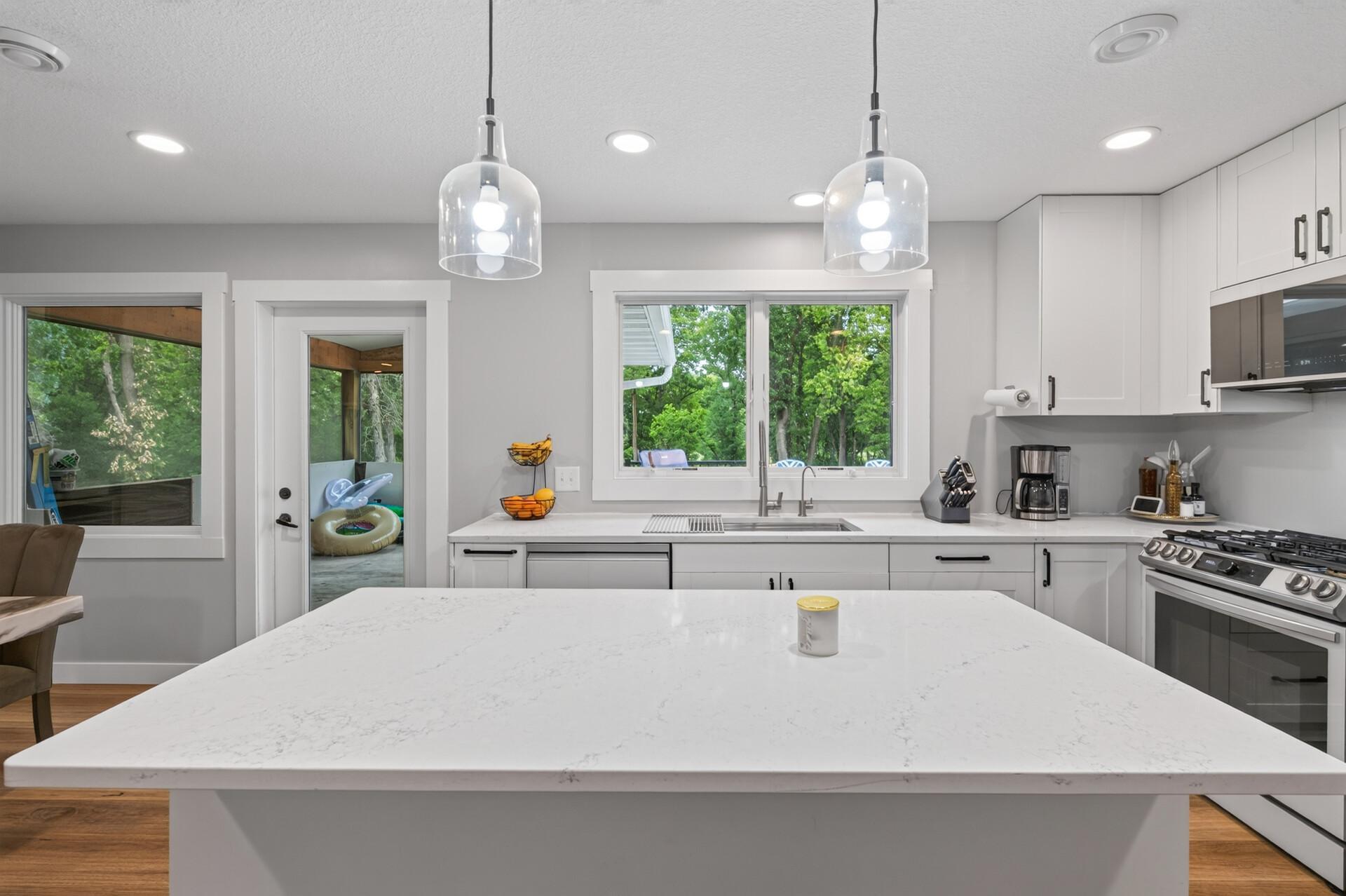 20_20300_Otero20_mls.jpg