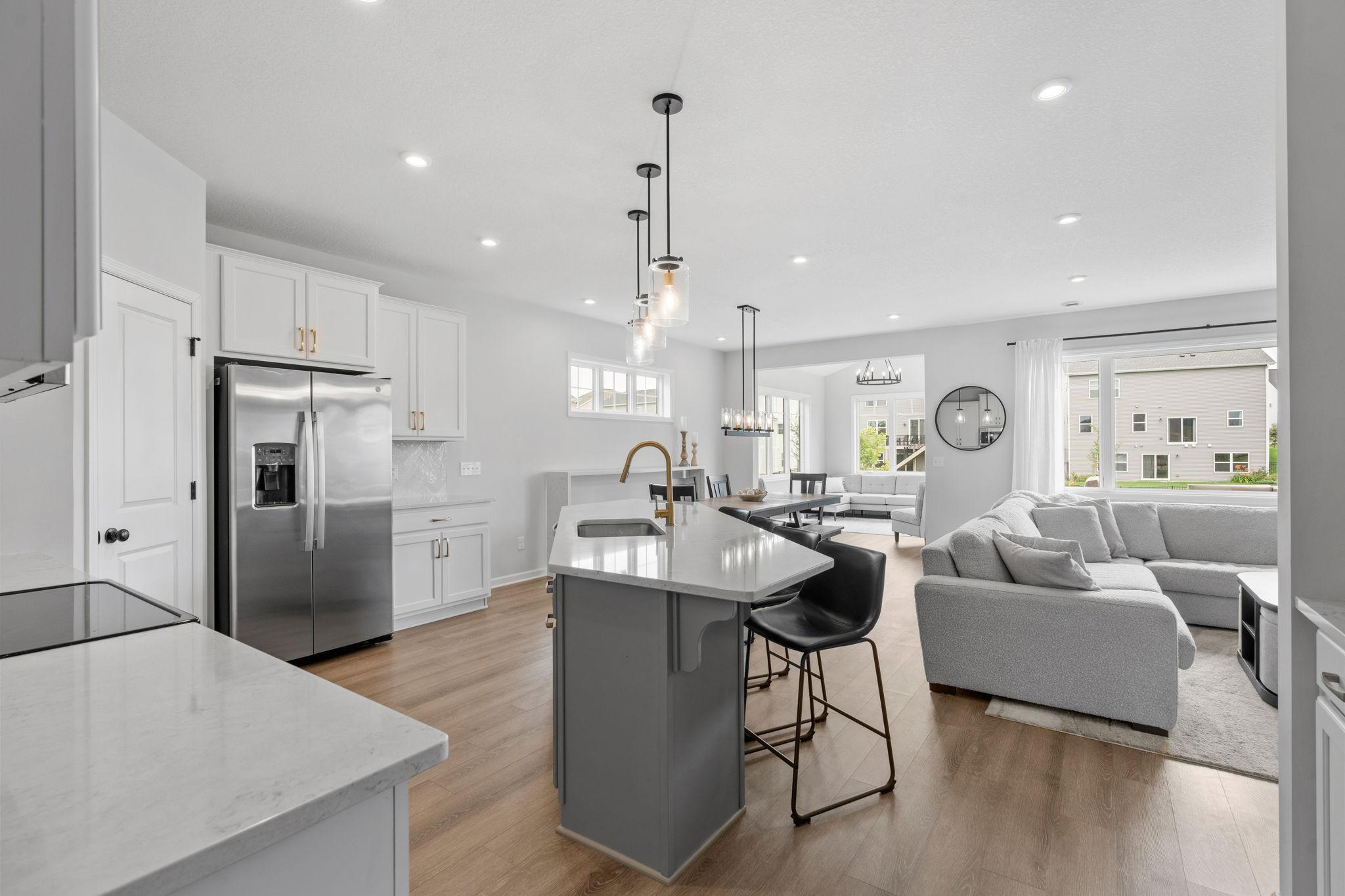 26-web-or-mls-8025 Walnut Ln-26.jpg