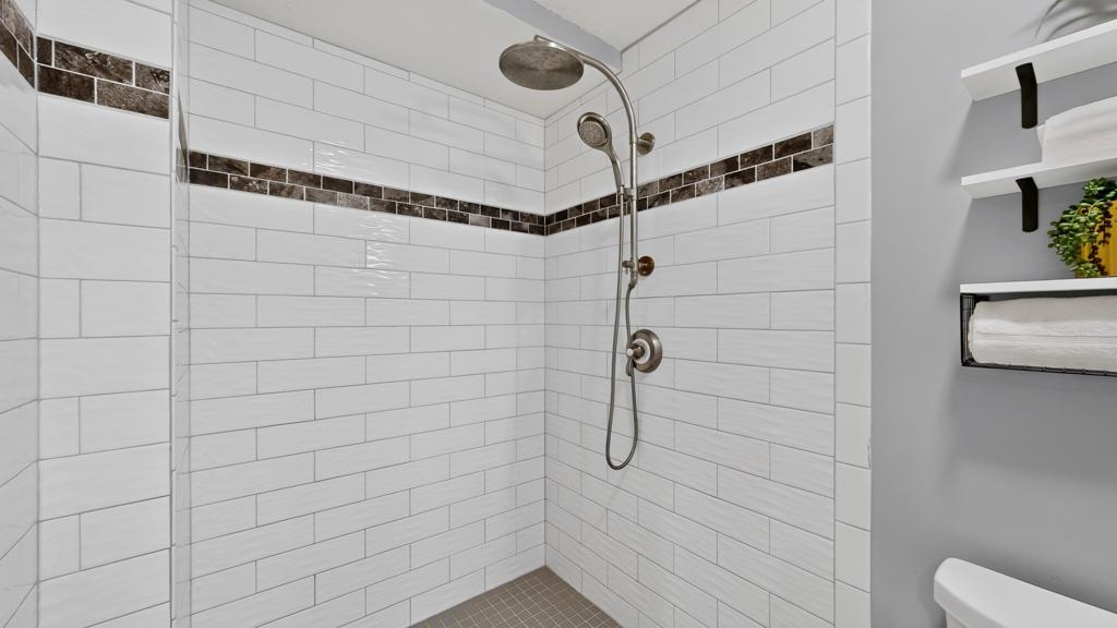 32 Primary 3/4 Bath lower level