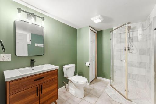 Ensuite bath with Flex Room (optional 4th bedroom)