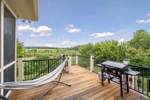 Protected Views of 70+ acre Lake Medina