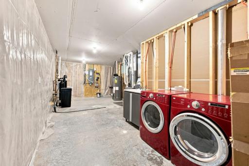 Utility Room with W&D Incl.