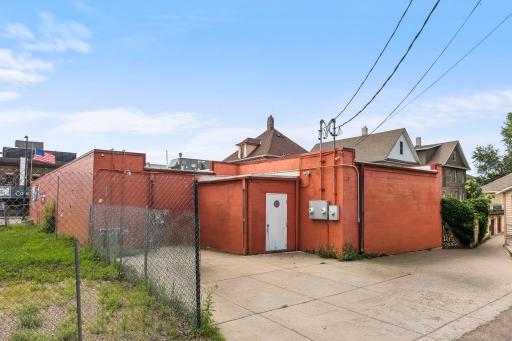 Minneapolis, MN 55411