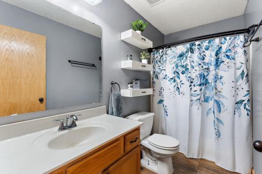 Upper Level Full Bathroom