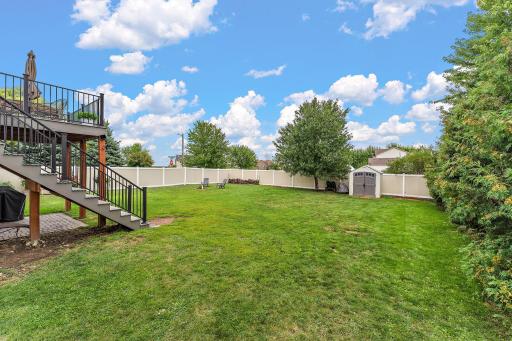 Full privacy fence