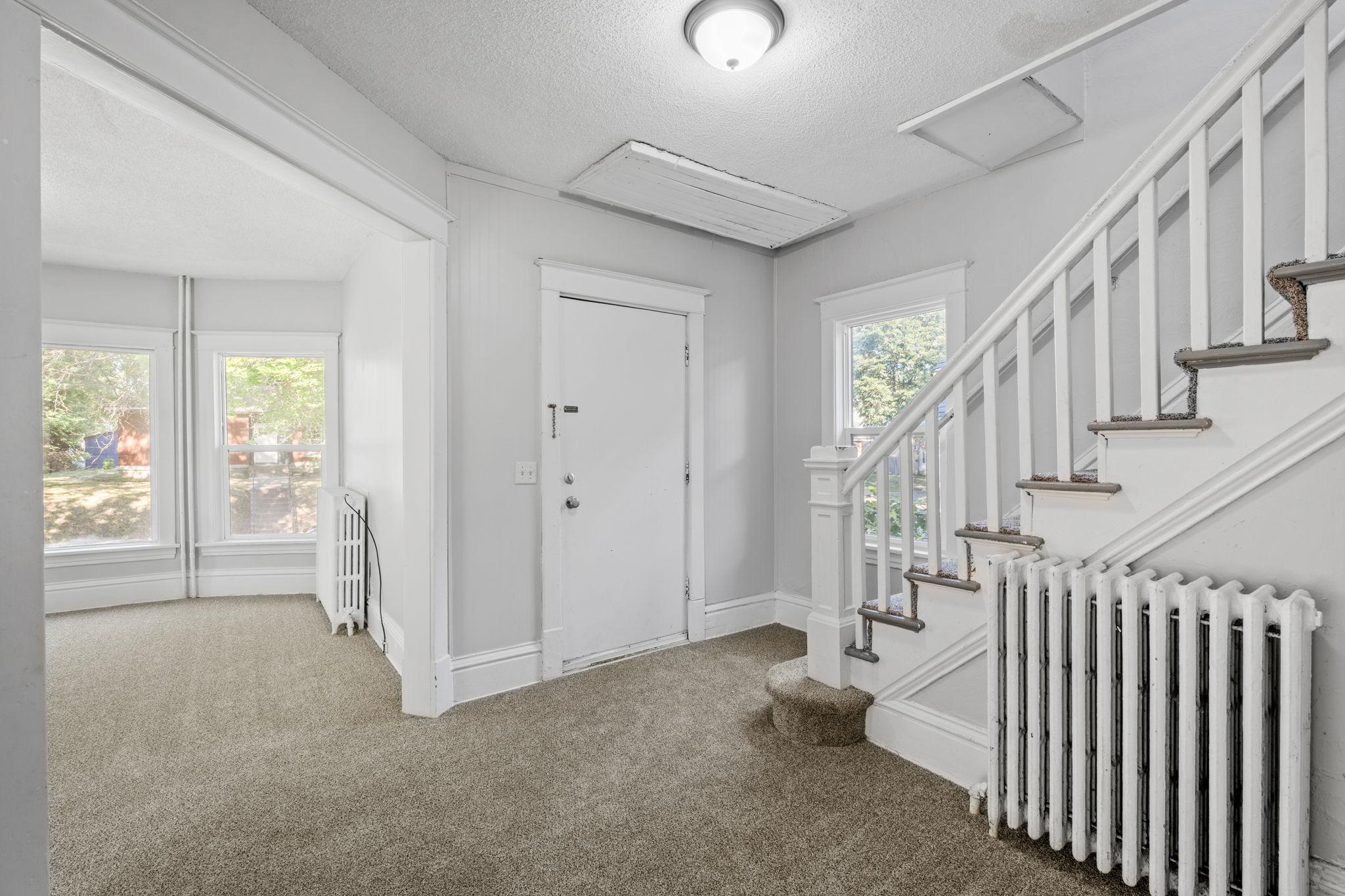 13-web-or-mls-1340 N Oliver Ave-13.jpg