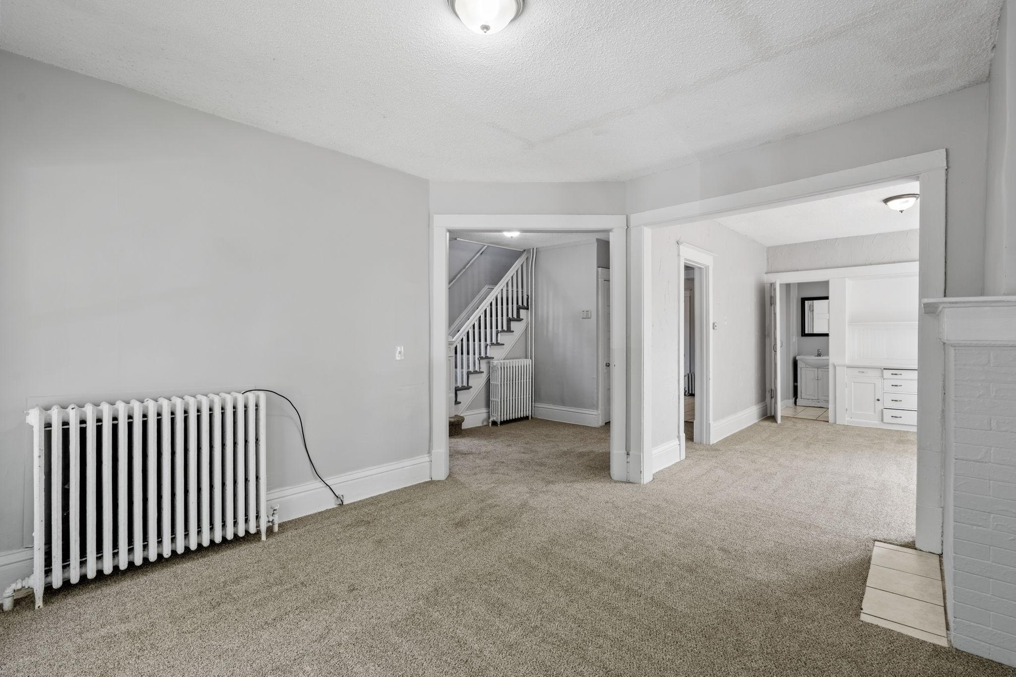 15-web-or-mls-1340 N Oliver Ave-15.jpg
