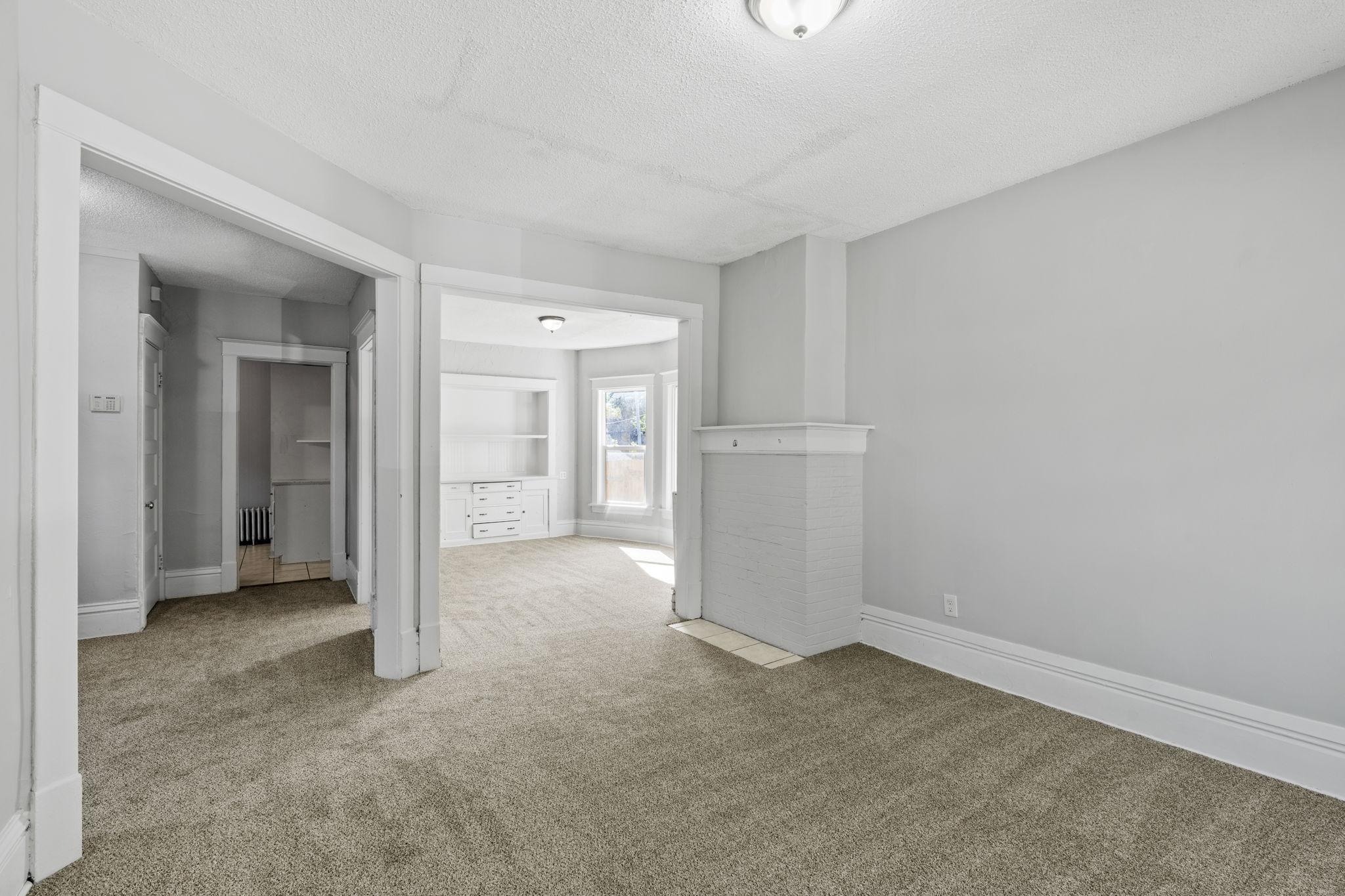 16-web-or-mls-1340 N Oliver Ave-16.jpg