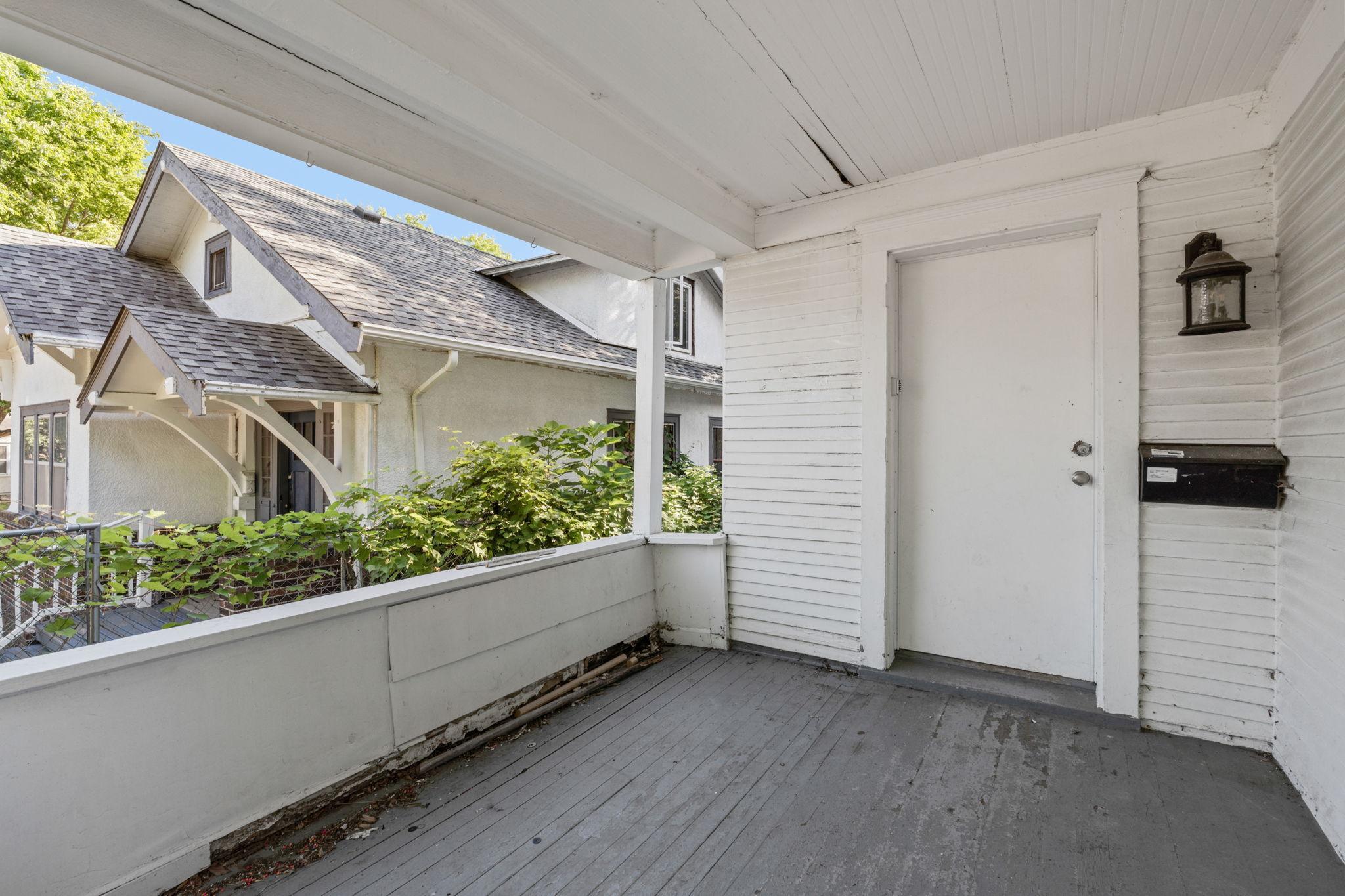 12-web-or-mls-1340 N Oliver Ave-12.jpg