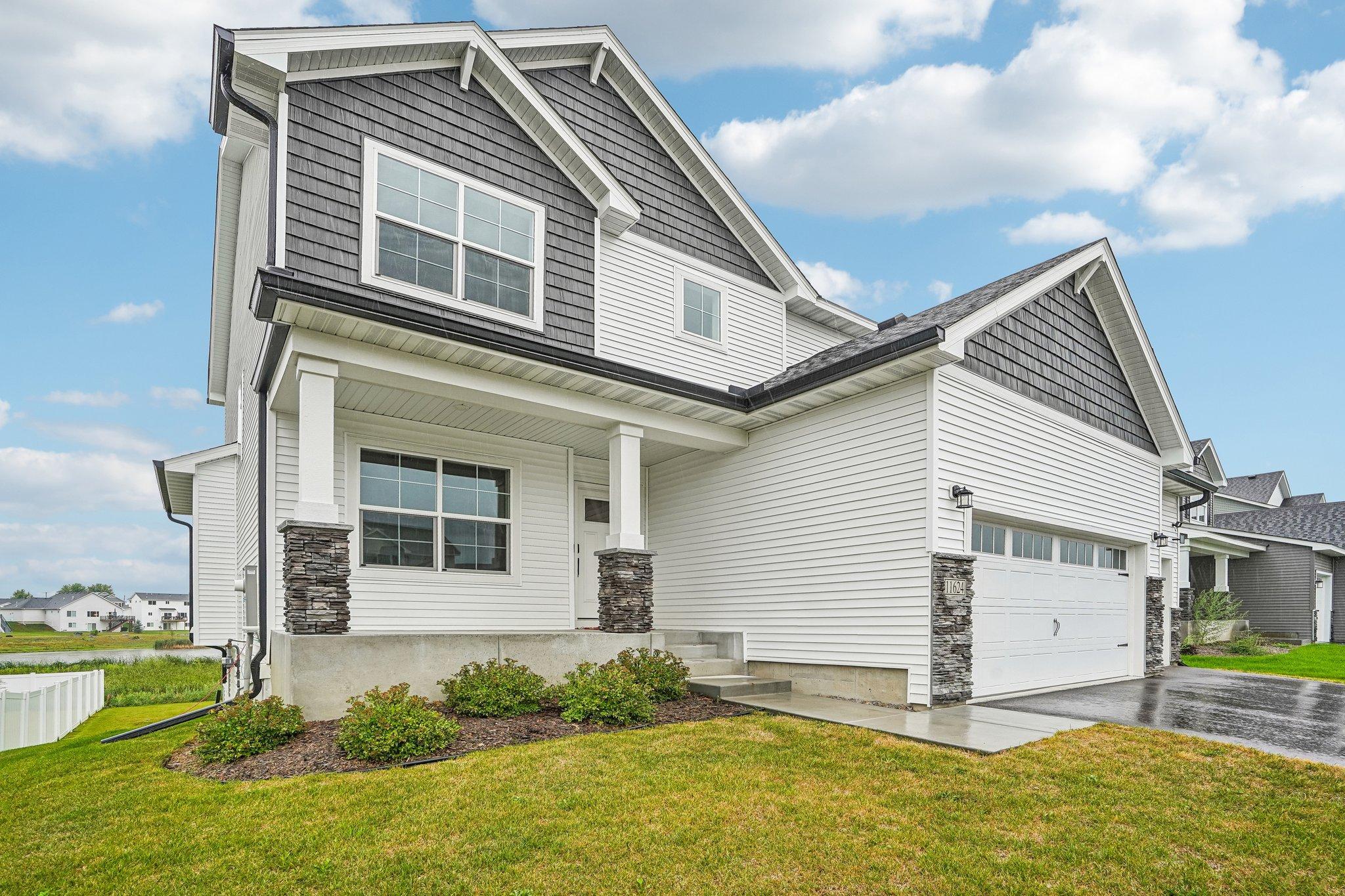 Welcome to 1624 5th St NE!