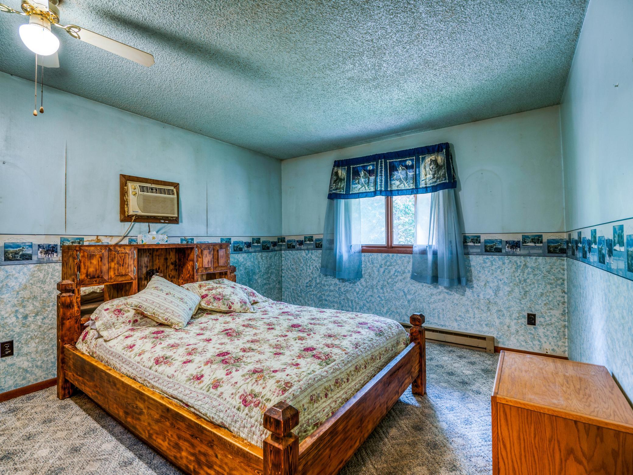Main floor Bed #2