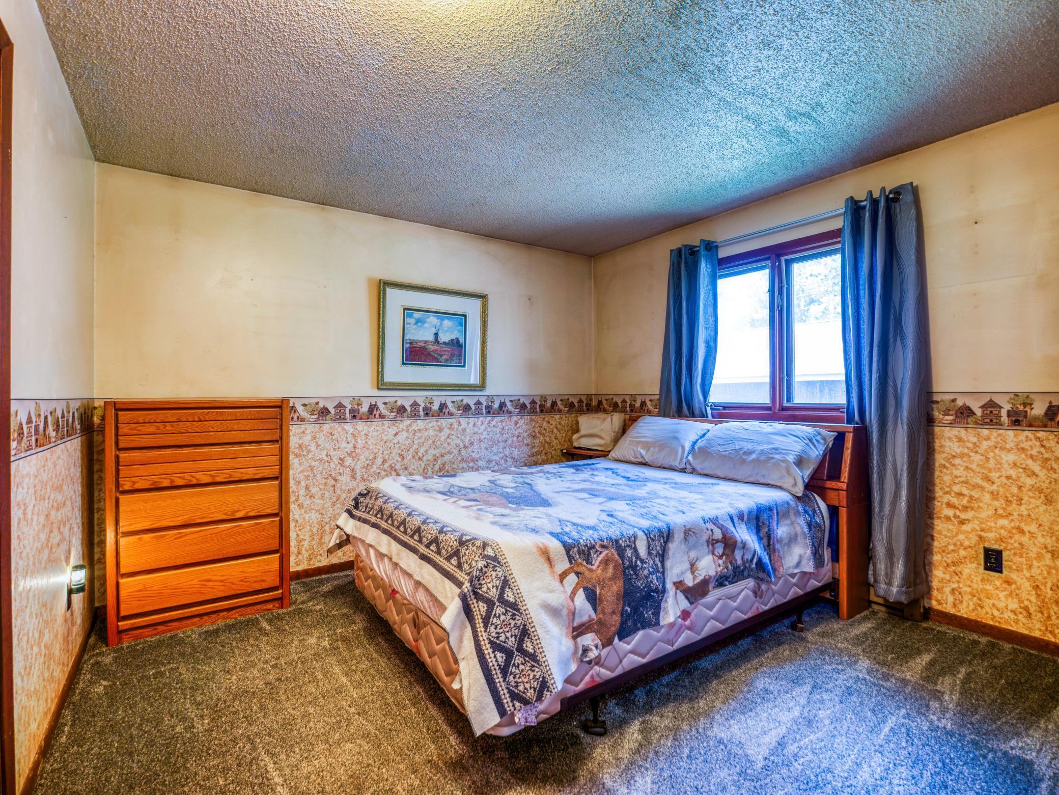 Main floor Bed #1