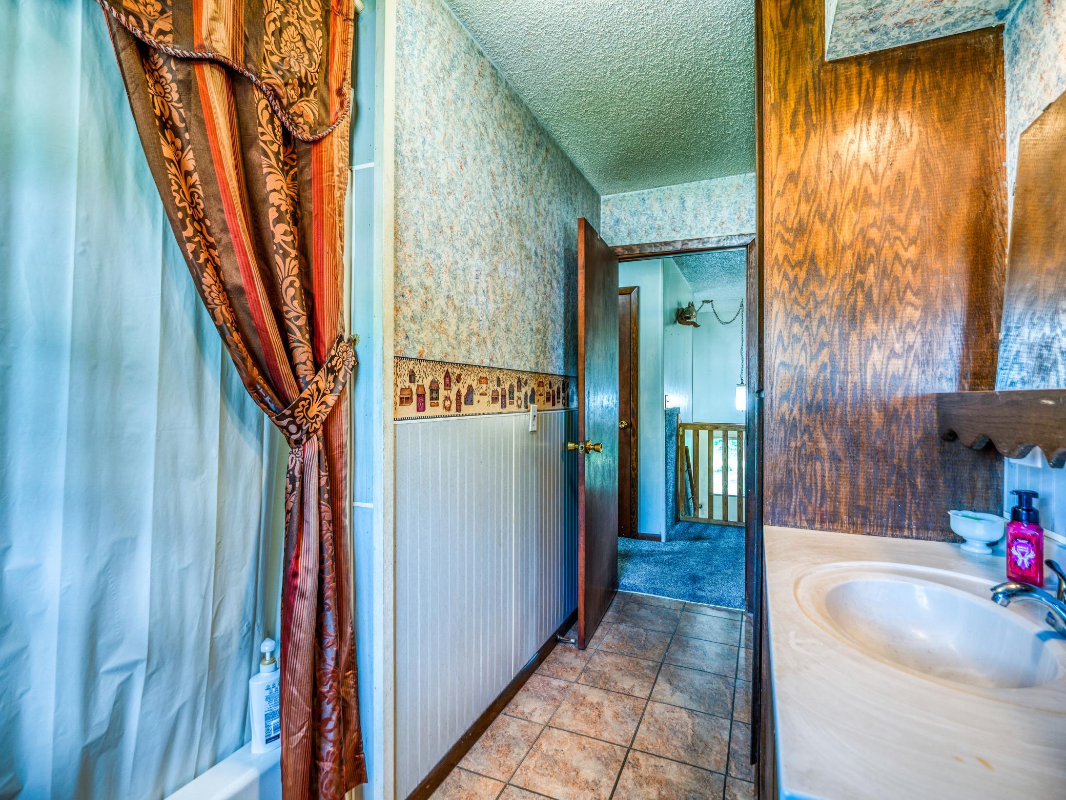 Main floor bath