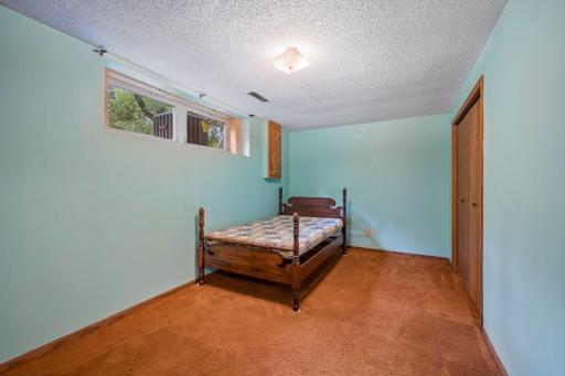 LL Flex Room has newer windows and large closet!