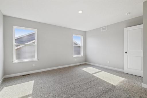 1649 Shasta Drive, Shakopee, MN 55379