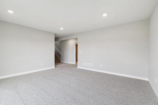 1649 Shasta Drive, Shakopee, MN 55379