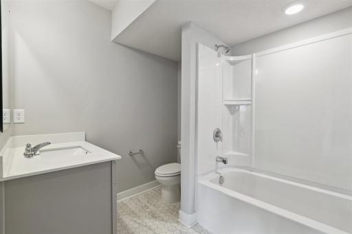 1649 Shasta Drive, Shakopee, MN 55379