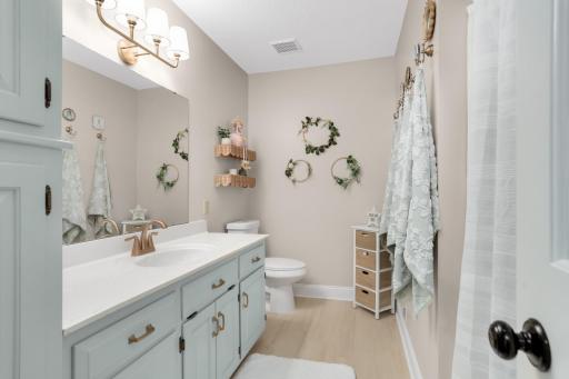 20426 Lynn Drive, Prior Lake, MN 55372