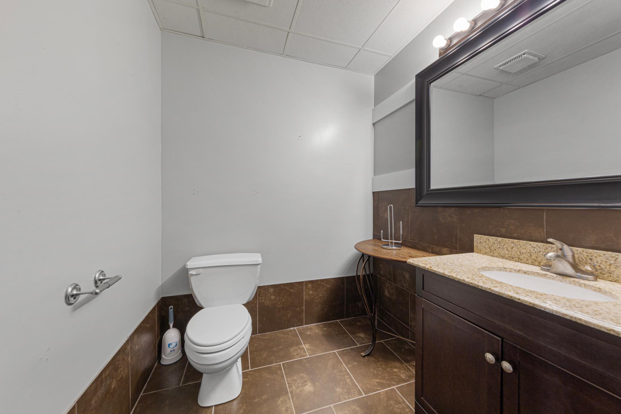 24 bathroom_front unit.jpg