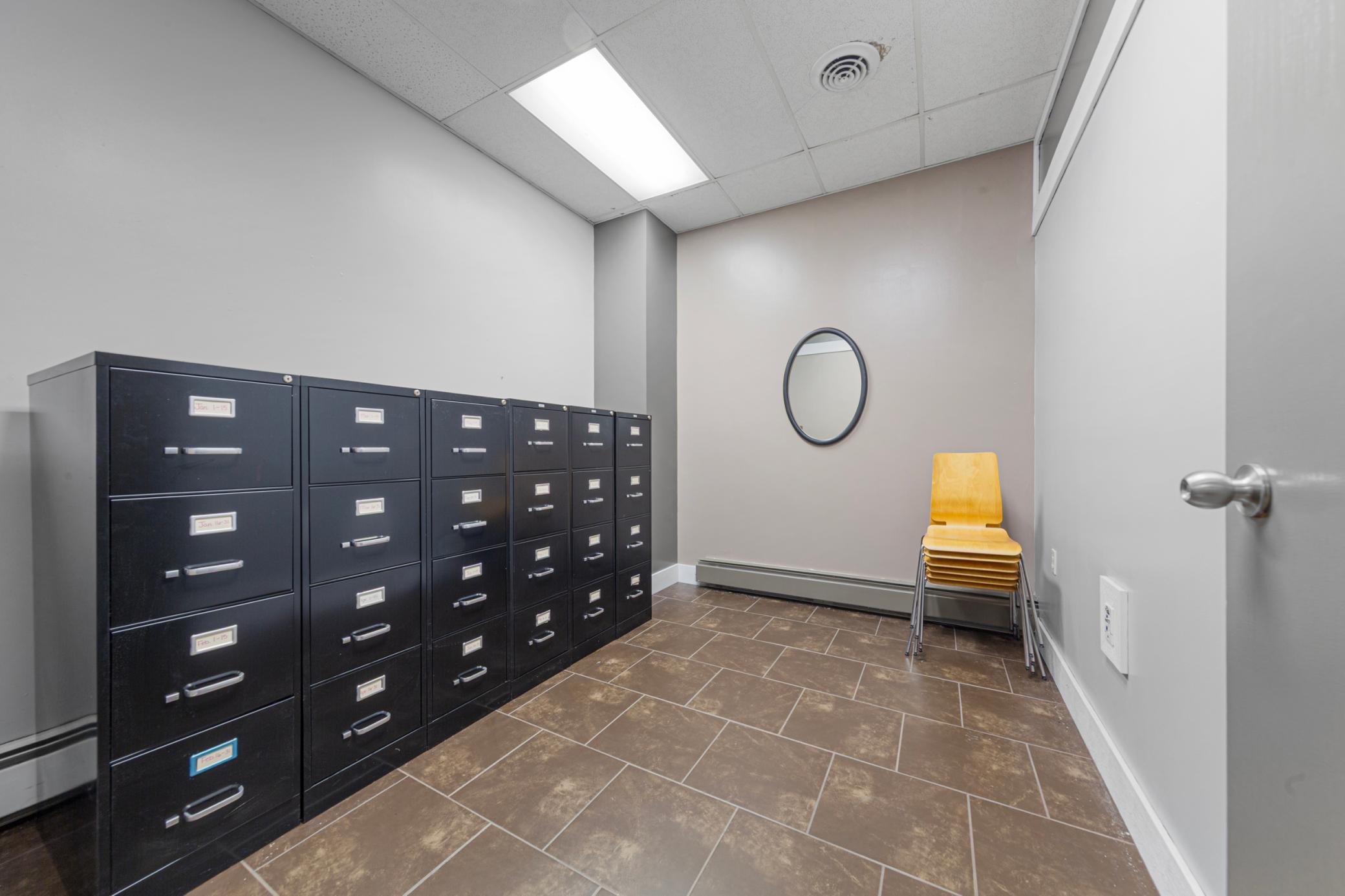 28 office_front unit.jpg