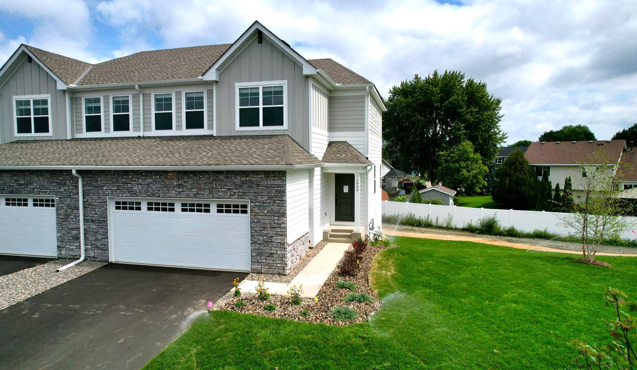 Welcome home to 10999 203rd Street West- end unit