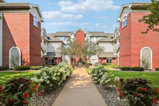 The grounds are so beautifully manicured throughout the complex.