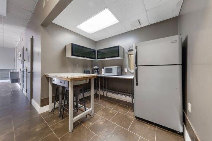 27 kitchen_front unit.jpg