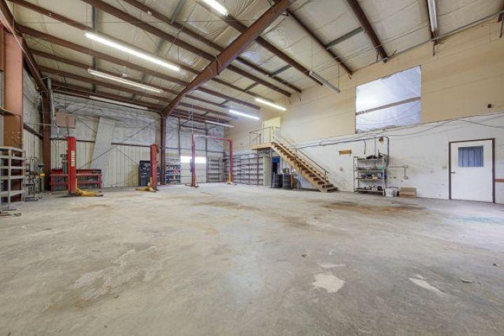 20 garage_back unit.jpg