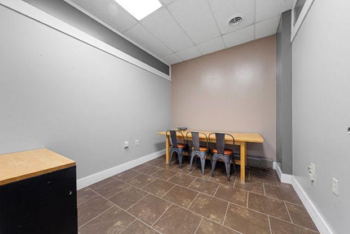 26 office_front unit.jpg
