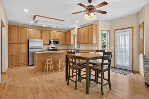 Dining & Kitchen ~ Lots of Cabinet Space