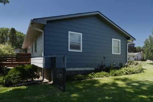 503 Chan View, Chanhassen, MN 55317