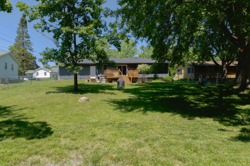 503 Chan View, Chanhassen, MN 55317