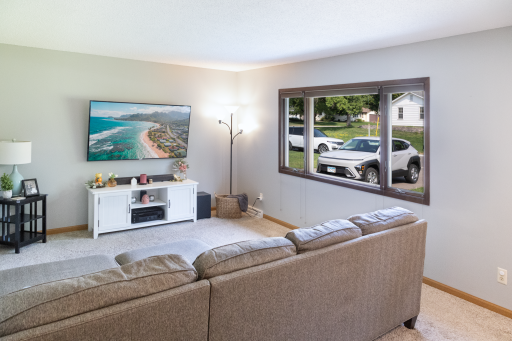 503 Chan View, Chanhassen, MN 55317