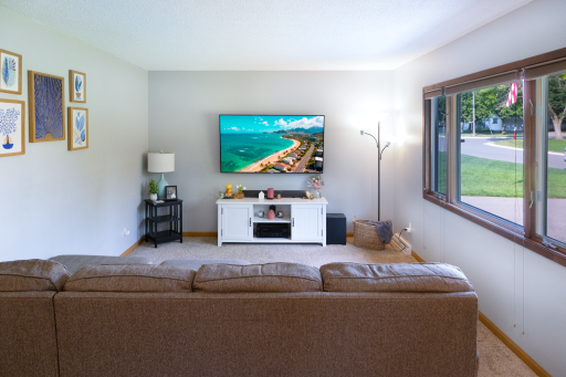 503 Chan View, Chanhassen, MN 55317