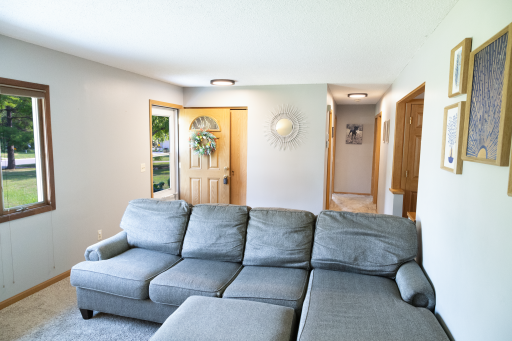503 Chan View, Chanhassen, MN 55317