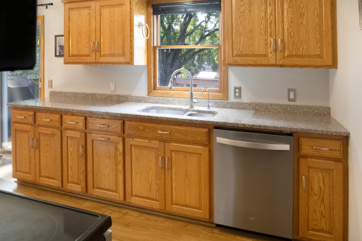 503 Chan View, Chanhassen, MN 55317