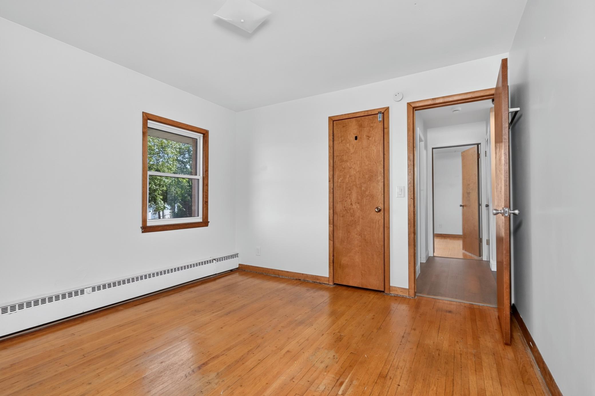 Bedroom Main 3