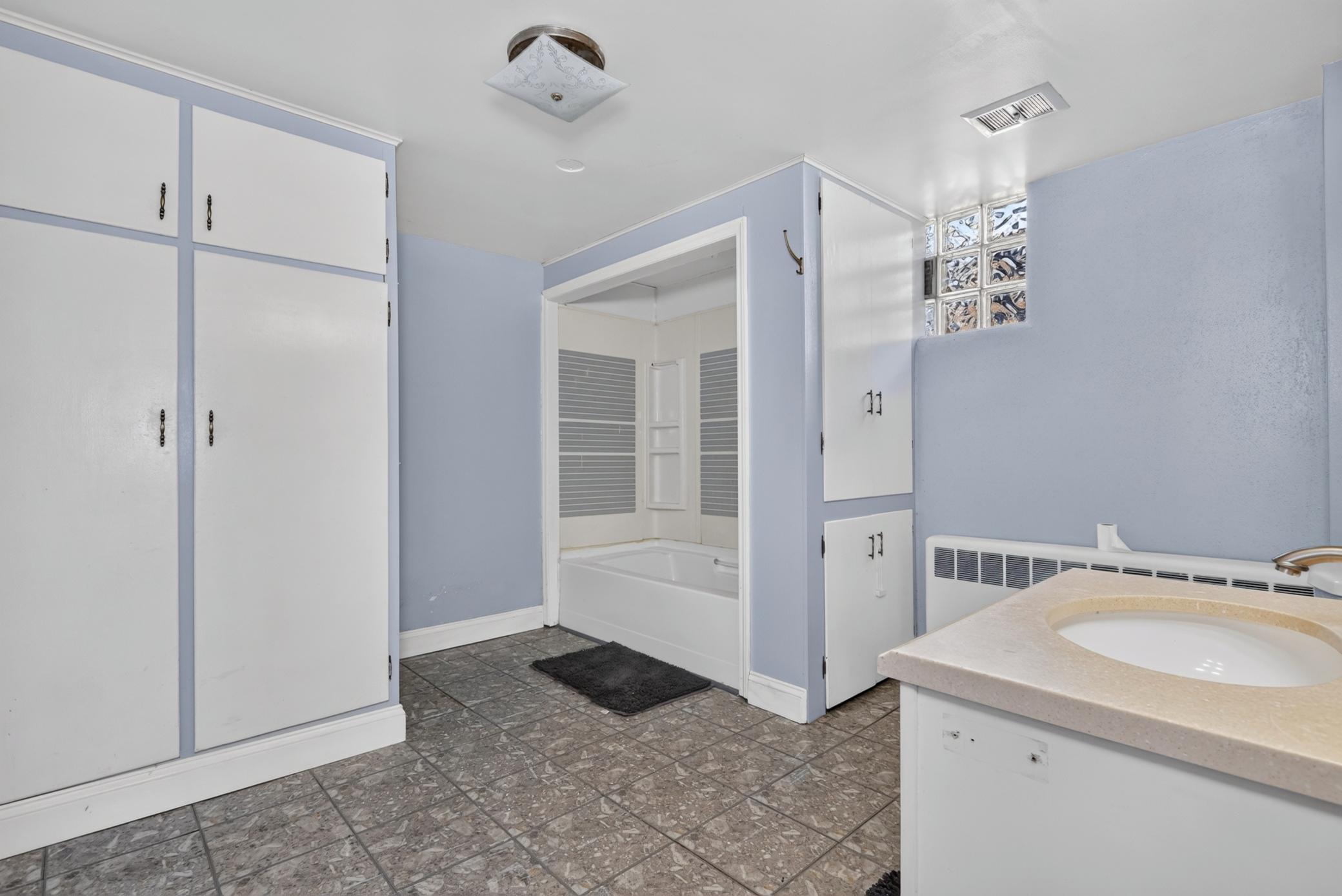 Lower Level Full Bathroom