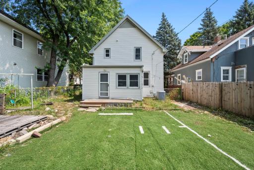 29Backyard_3427_Colfax_Ave_N_Minneapolis.jpg