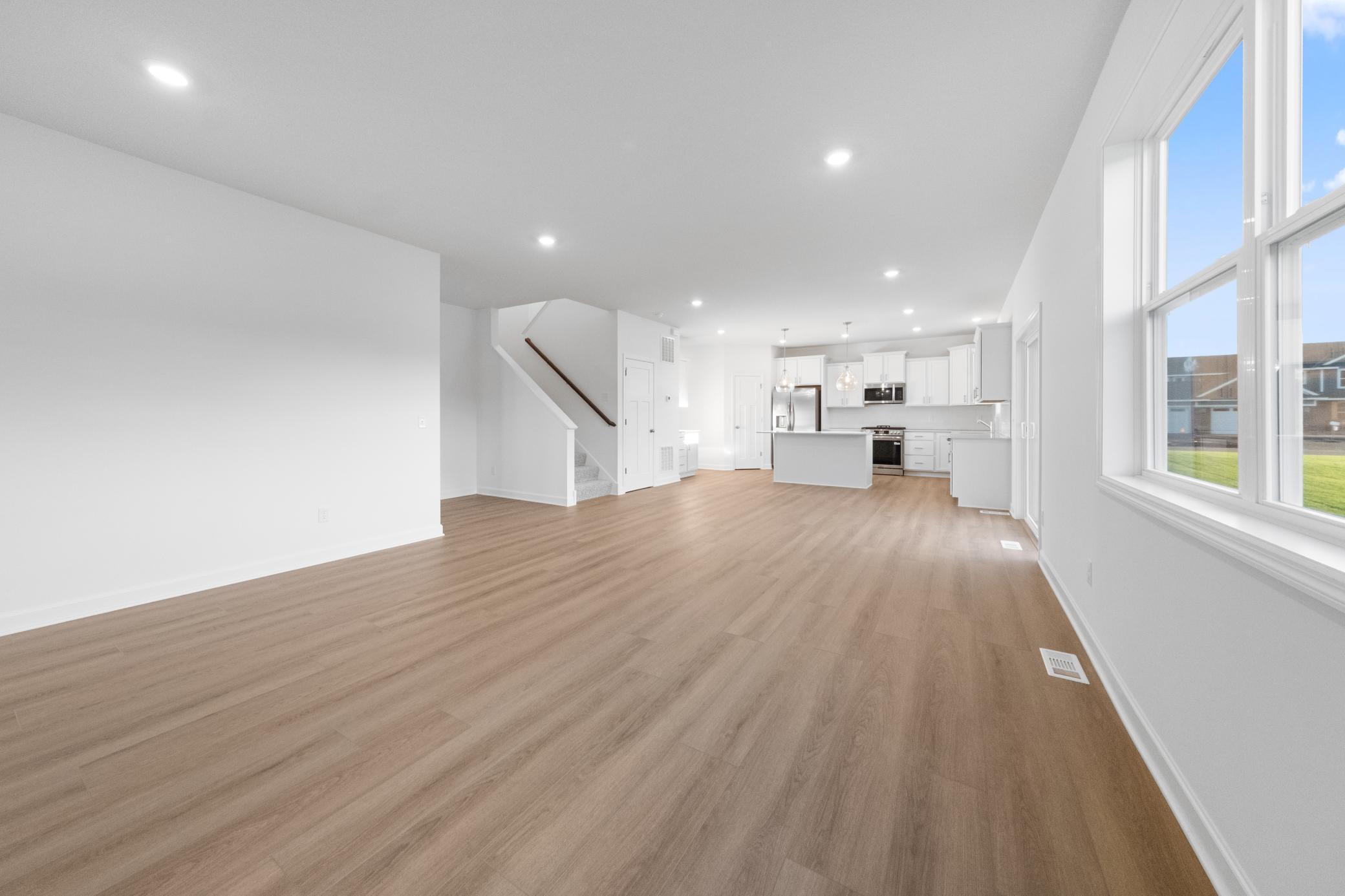 (Photo of an inventory home, actual homes finishes will vary)