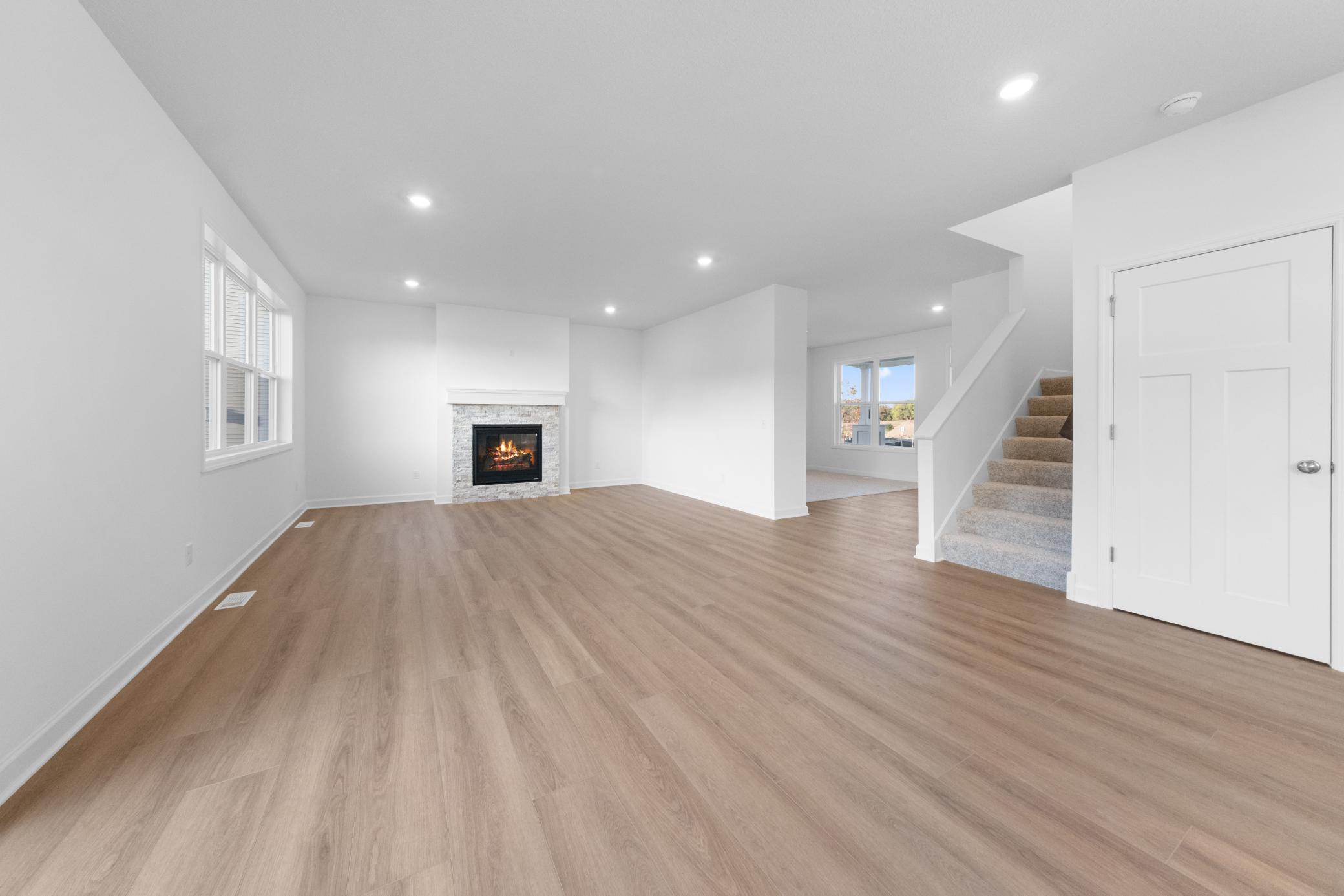 (Photo of an inventory home, actual homes finishes will vary)