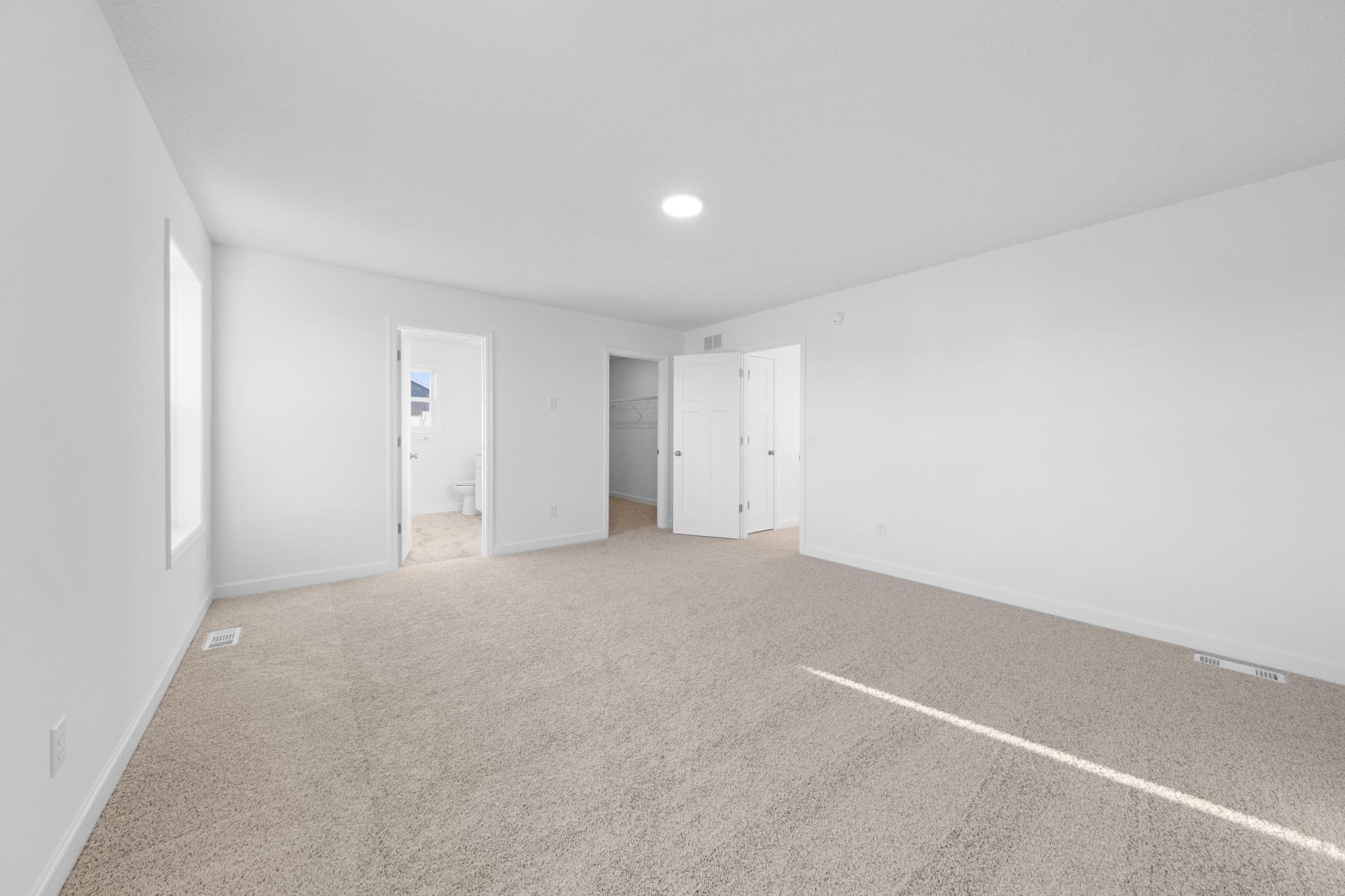 (Photo of an inventory home, actual homes finishes will vary)