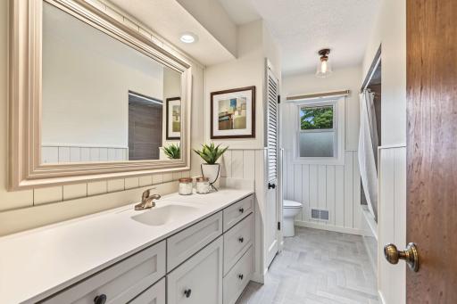 10 Western Terrace, Golden Valley, MN 55426