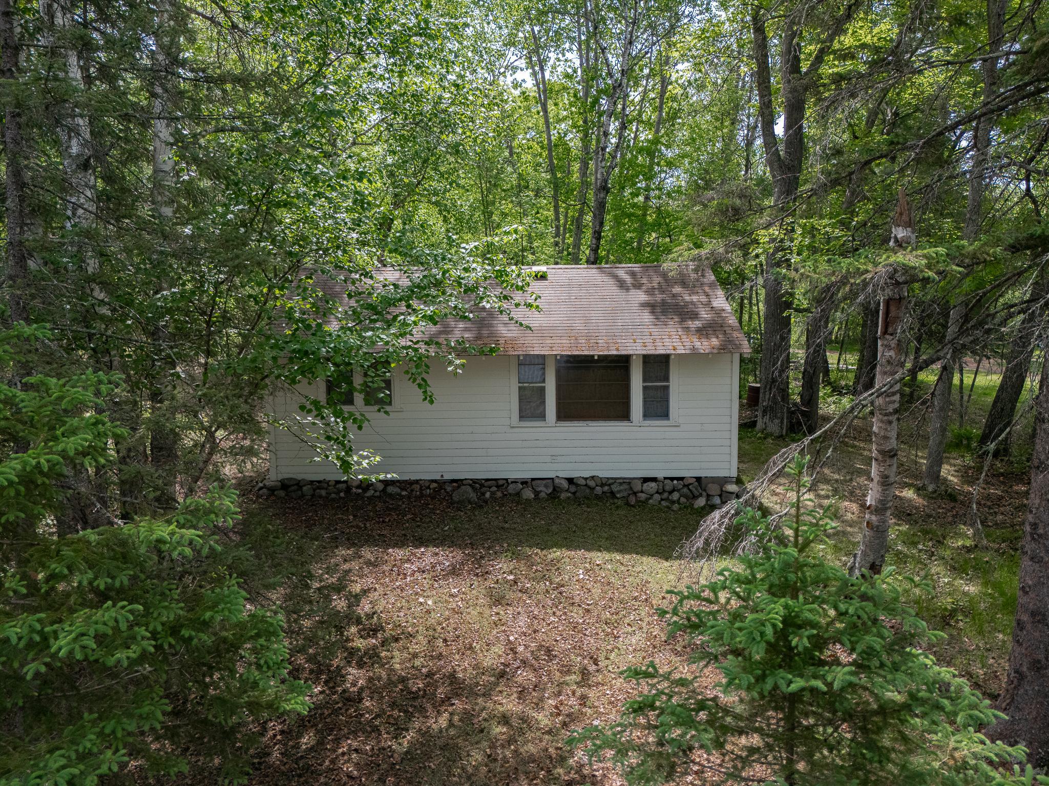 Cozy 2 BR cabin