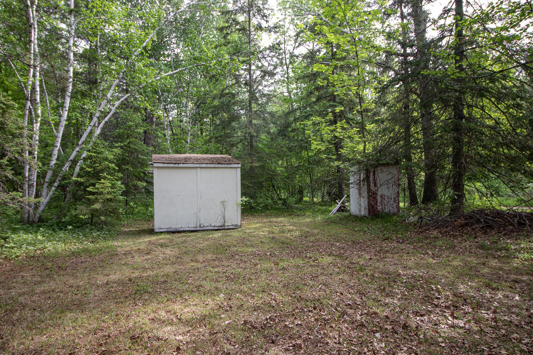 Outdoor storage shed