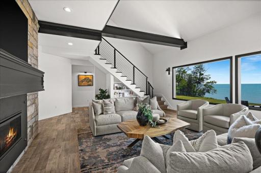 One room, two extraordinary perspectives: intimate gathering spaces on one side, an ever-changing panorama of Lake Superior on the other.