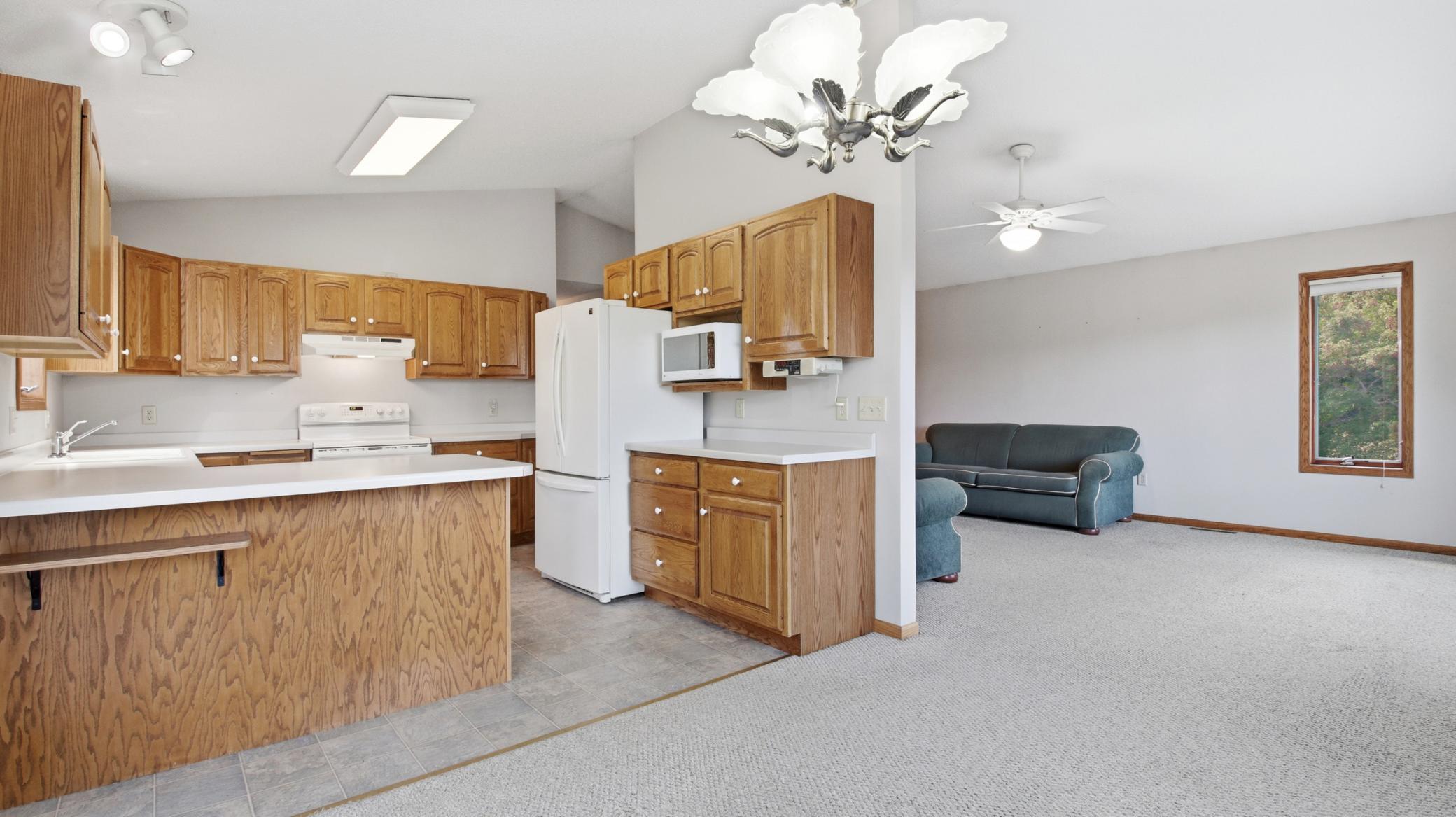 13_2333 8th ave-12.jpg