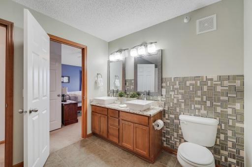 4926 Bisset Lane, 7506, Inver Grove Heights, MN 55076
