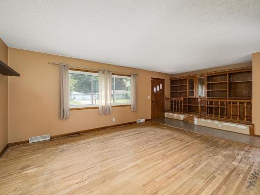 6231 Quail Avenue N, Brooklyn Center, MN 55429