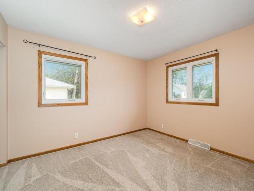 6231 Quail Avenue N, Brooklyn Center, MN 55429